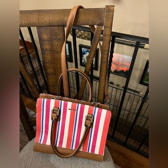 Beautiful striped Nine West purse - Picture 1 of 12